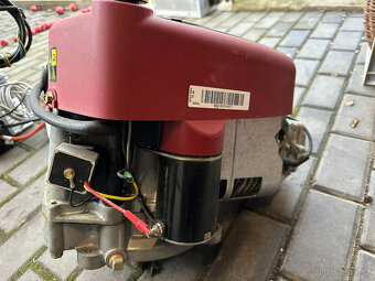 benzínový motor Briggs & Stratton INTEK - 4