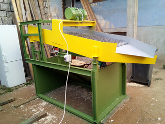 Třídič (katr) na kompost, hlíni, sute atd - 4