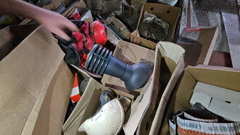 Prodej strojů, nářadí a materiálu - 4