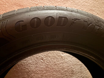 Goodyear EFFICIENTGRIP PERFORMANCE 205/60 R16 V92 - 4