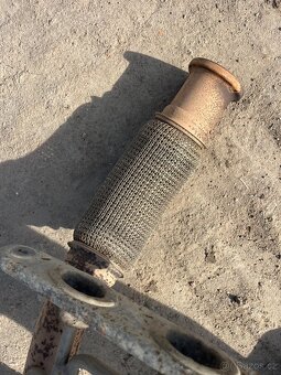 Výfuk náprava nárazník - 4