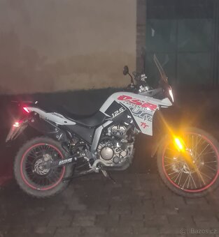 um adventure tt 125 - 4