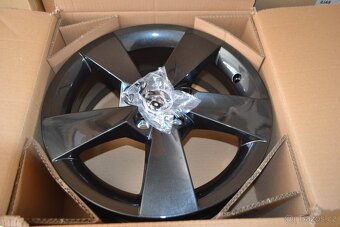 Škoda Fabia IV, S.Ibiza, VW Polo- NOVÉ 15 orig.Alu disky - 4