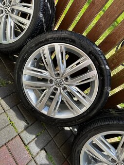 5x112 r19 245/40r19 letní originál Vw - 4