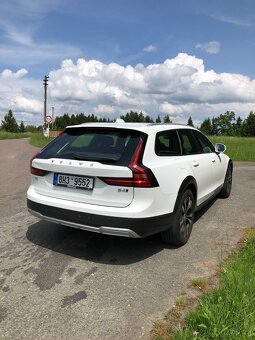 Volvo V90CC 2.0 D 145kW 2021 - 4