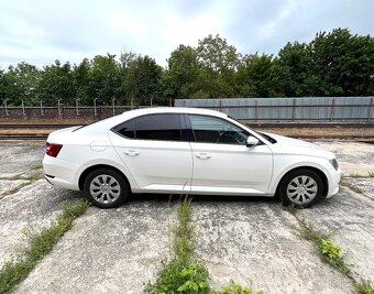 Skoda Superb III 1.6 TDI DSG - 4