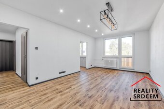 Pronájem nově zrekonstruovaného bytu 3+1 s lodžií, 72 m2, ul - 4