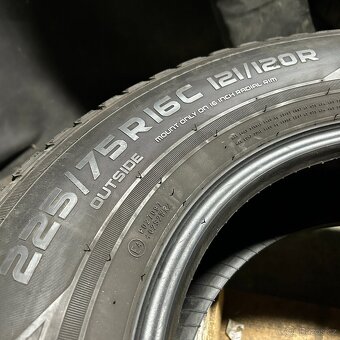Letní pneu 225/75 R16C 121/120P Nokian 7mm - 4