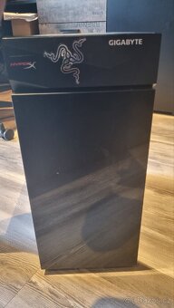 Prodám počítačovou skříň C200 Glass - 4