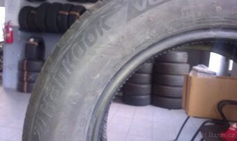 pneu 215/65 R16 - 4