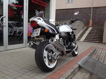 Suzuki GSX 1400 - 4