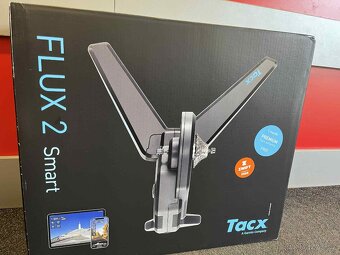 Cyklotrenažér Tacx Flux 2 Smart - 4