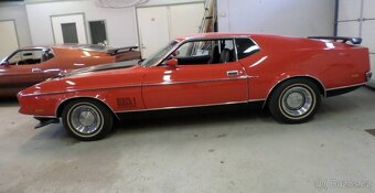 Ford Mustang Mach 1 z roku 1971 - 4