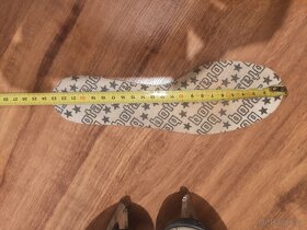 Zimní brusle 23 cm Botas - 4