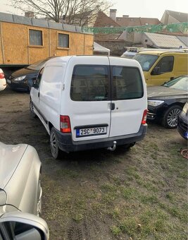 Peugeot partner 1.6 benzín - 4