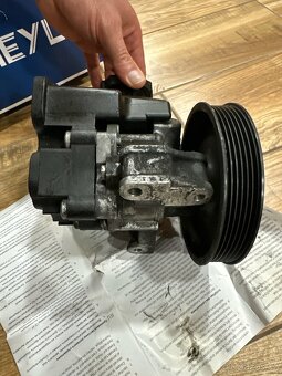 HYDRAULICKÉ ČERPADLO ŘÍZENÍ MERCEDES W204 - 4
