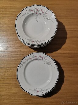 Porcelánové starodávné talíře - sada - 4