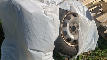 Zimní pneu 215/65/R16 - 4