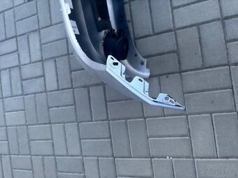 Přední nárazník BMW e91 - 4