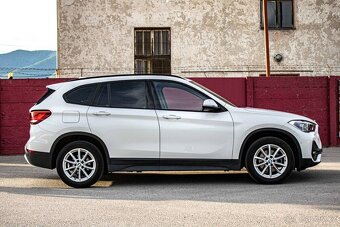 BMW X1 sDrive 18i A/T - 4