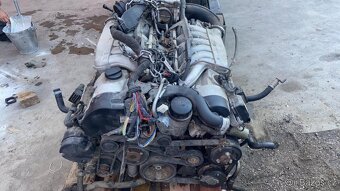 Mercedes benz CL600 V12 - 4