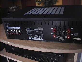 zesilovač AIWA - 4