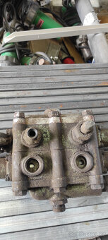 Hydraulický rozváděč - 4