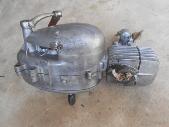 Prodám motor Jawa 50/05 po GO - 4