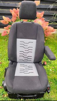 Ford Tourneo Custum - 4