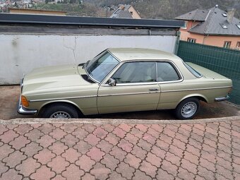 Mercedes-Benz  230 CE kupé - 4