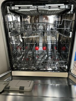 Myčka Whirlpool - 4