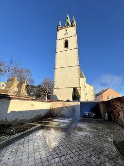 Rodinný dům s komerčním prostorem v přízemí, cca 320m2 - 4
