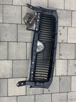 Predám originál prednú masku Škoda Fabia 1 + zámok, úchyty - 4
