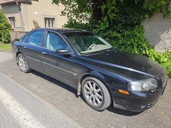Volvo S80 D5-manuál - 4