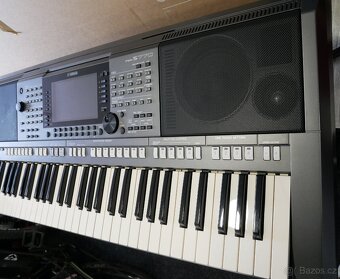 Yamaha PSR S770 - 4