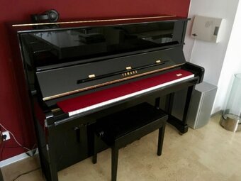 Piano YAMAHA P121N-Silent výška 121cm černá leštěná - 4