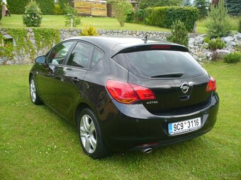 Opel Astra 1.4i Turbo, 10/2011, 158 000 km - 4