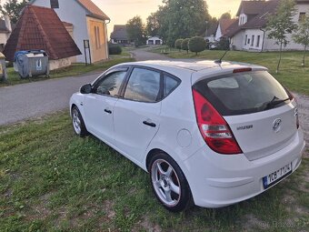 Hyundai i30 1.4i 16v - 4