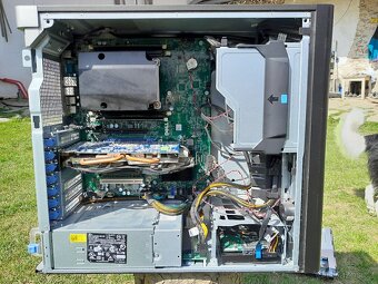 Dell Precision T3600 - 4
