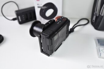 Profi kompakt Sony ZV-1 v "plné polní" - 5 aku, šíro-makro - 4