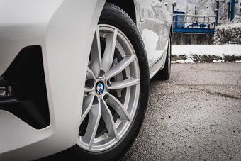 BMW 330e xDrive odpočet DPH + záruka - 4