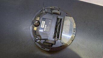 Robotický Vysavač TESLA - 4