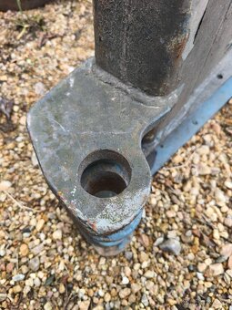 Výložník unc 060, 750 - 4