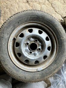 Staré pneumatiky na Škoda Felicia - 4