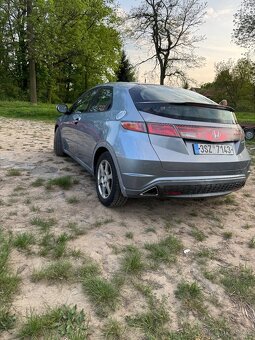 Honda Civic 8g - 4
