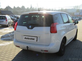 Peugeot 5008 1.6HDi , 82 kW nafta, 2011 - 4