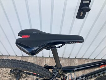 SPECIALIZED 26 DISK KOLO PRO MALÉ ZÁVODNÍKY 1X10 - 4