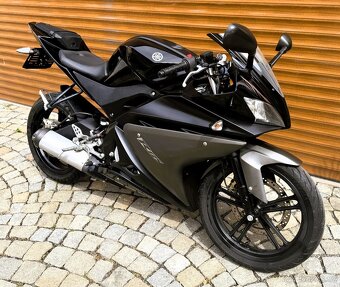 Yamaha YZF-R125 - 4