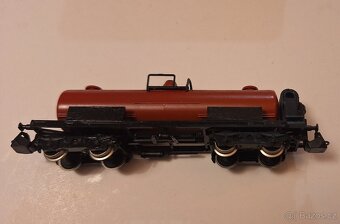 Vlácky TT. Vagon na cisternu; dlouhý - 4