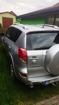Prodám Toyota RAV4 - 4